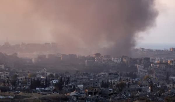 مقتل 14 في غارات إسرائيلية على غزة والدبابات تتوغل جنوبا