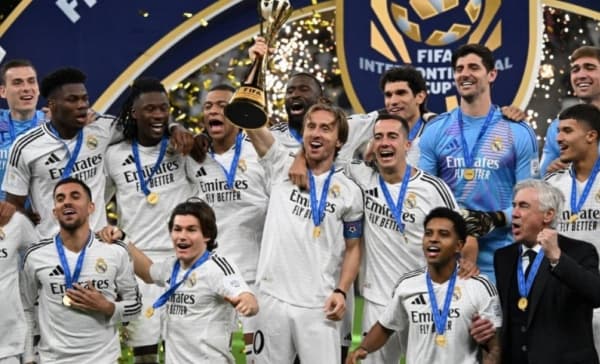 "الملكي بطل كأس القارات" .. ريال مدريد يقسو على باتشوكا بثلاثية نظيفة