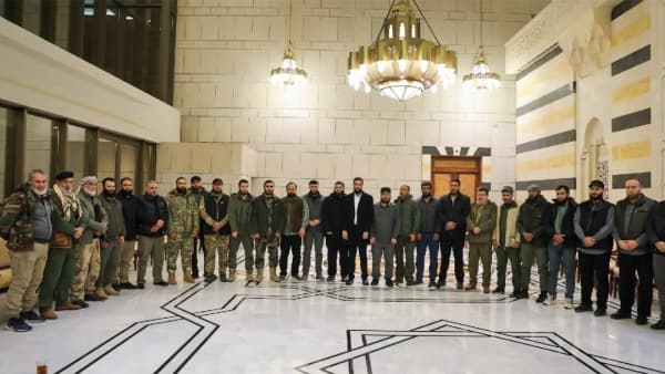 الشرع يؤكد الإعلان خلال أيام عن الهيكل الجديد لوزارة الدفاع والجيش في سوريا