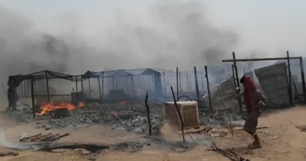 مقتل وإصابة 41 شخصاً جراء الحرائق بمخيمات النزوح بمأرب هذا العام