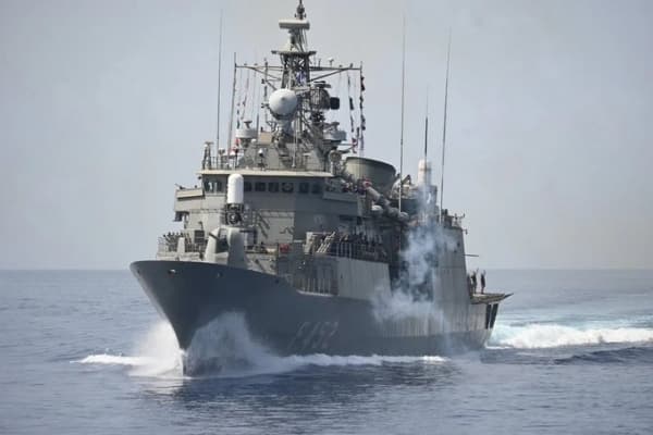 انضمام الفرقاطة اليونانية "هيدرا" إلى المهمة الأوروبية لحماية الملاحة في البحر الأحمر