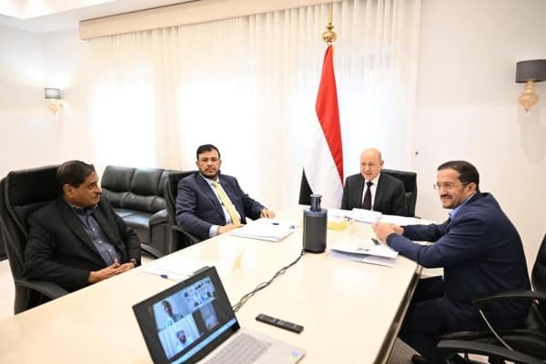 مجلس القيادة يوجه بتنفيذ خطة الانقاذ الاقتصادي بشكل فوري